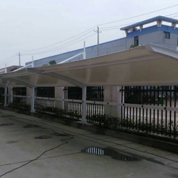 快速組裝成品電動(dòng)自行車(chē)停車(chē)棚-自行車(chē)鋼膜結(jié)構(gòu)安裝
