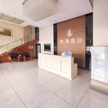 白油基礎(chǔ)油化妝級(jí)白油