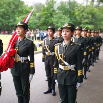 國旗護(hù)衛(wèi)隊(duì)實(shí)訓(xùn)服作訓(xùn)服儀仗隊(duì)服禮賓服作戰(zhàn)服軍訓(xùn)服搶刀道具