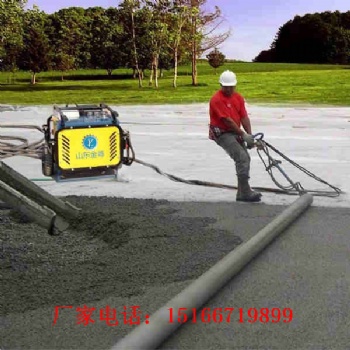 彩色跑道瀝水整平機(jī)進(jìn)口動力混凝土攤鋪機(jī)透水路面整平機(jī)