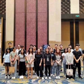 北京充場公司充場團(tuán)隊(duì)提供各類活動(dòng)充場人員會(huì)議觀眾