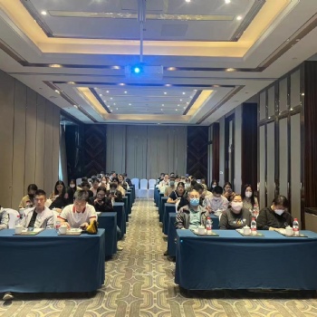 廣州充場公司/廣州活動(dòng)禮儀模特/會議充場/排隊(duì)充場/充場人員湊人數(shù)/群眾演員/暖場觀眾