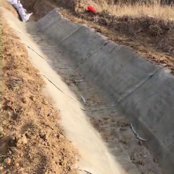 新型建高強(qiáng)度材水泥毯