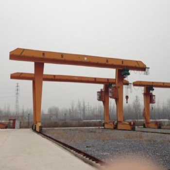 寧波市，碼頭大型行車 工程建筑行車回收拆除