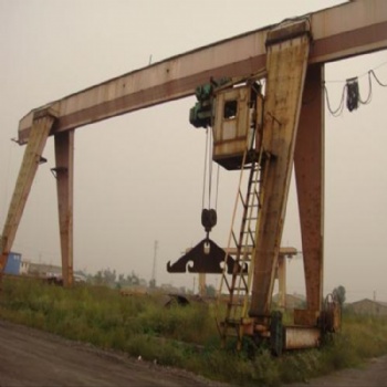 衢州市，大型報(bào)廢起重機(jī)，龍門行車，門式起重機(jī)回收拆除
