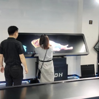 雙屏拼接演示臺醫(yī)教展示終端教學(xué)一體機虛擬人體教學(xué)解剖臺沙盤