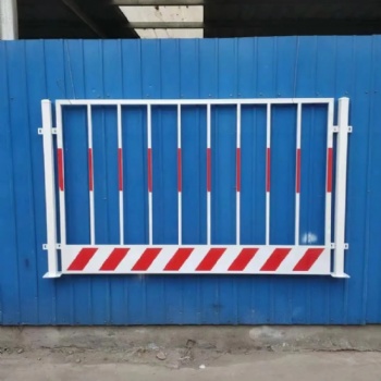 基坑護(hù)欄工地施工隔離欄臨邊圍欄安全警示防護(hù)定型化基坑臨邊護(hù)欄